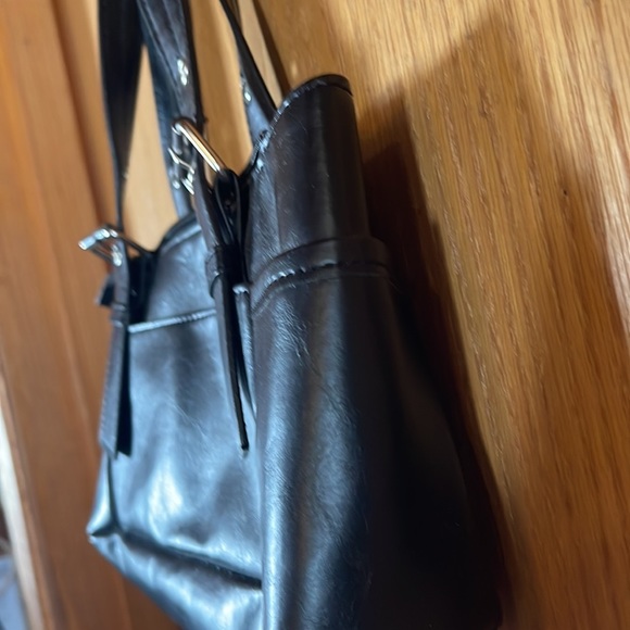 Kenneth Cole Hand Bag - Picture 6 of 8